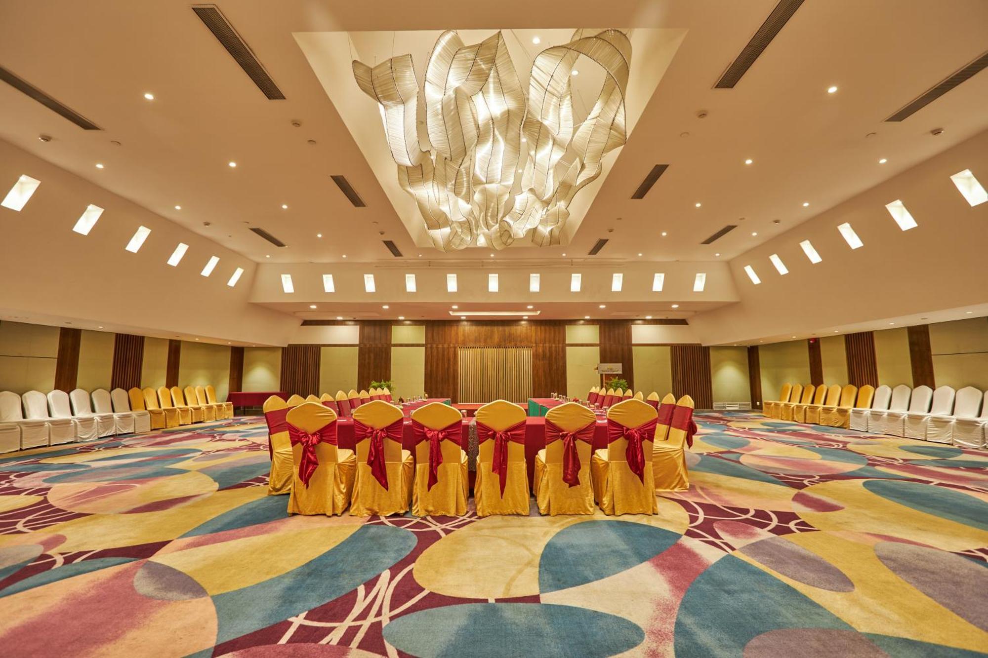 Hotel Crowne Imperial Kathmandu Bagian luar foto