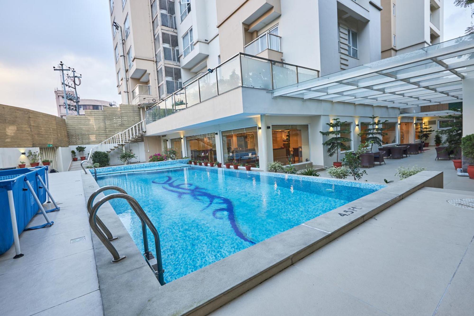 Hotel Crowne Imperial Kathmandu Bagian luar foto