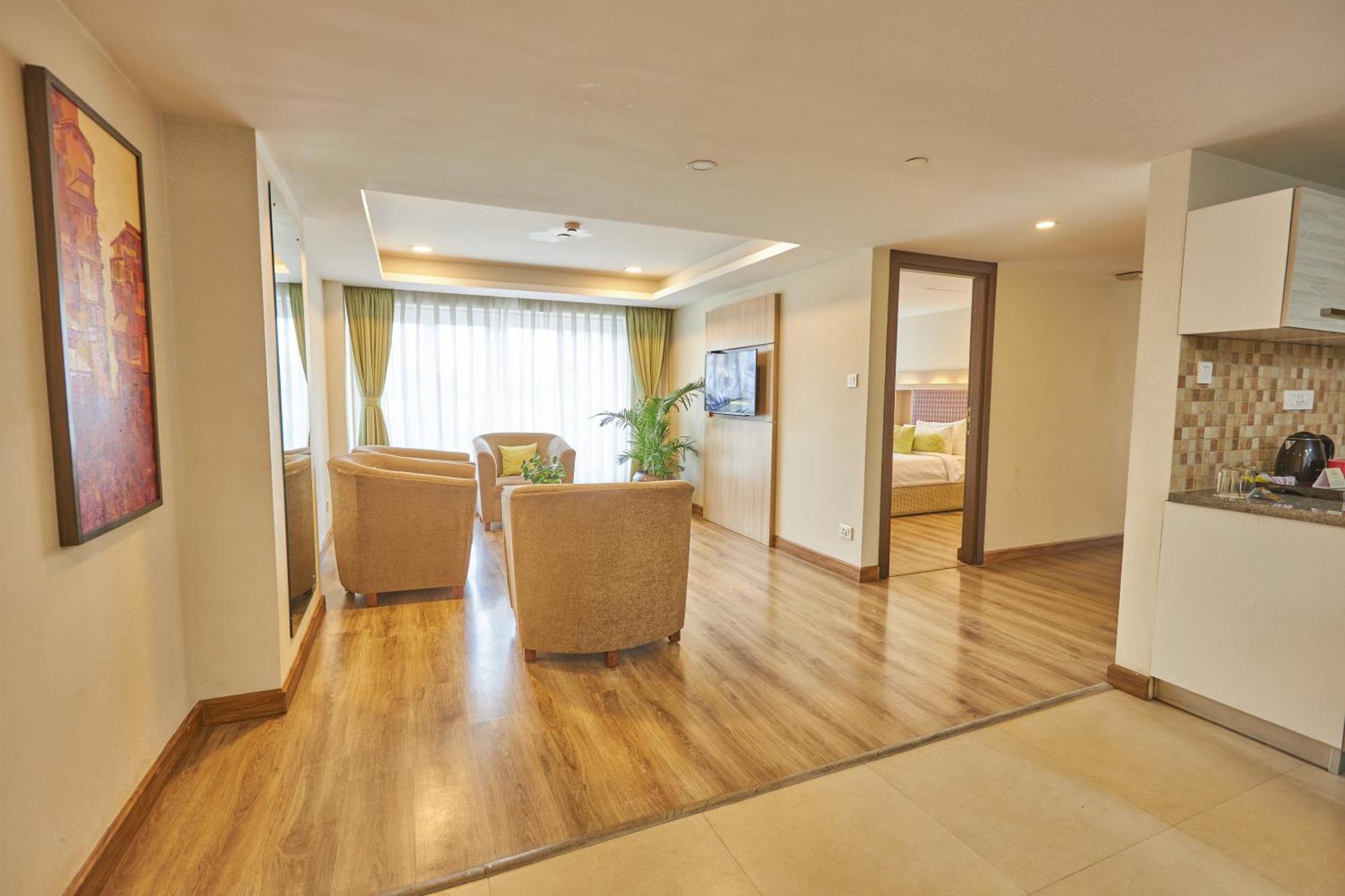 Hotel Crowne Imperial Kathmandu Bagian luar foto