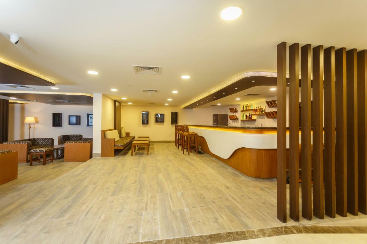 Hotel Crowne Imperial Kathmandu Bagian luar foto