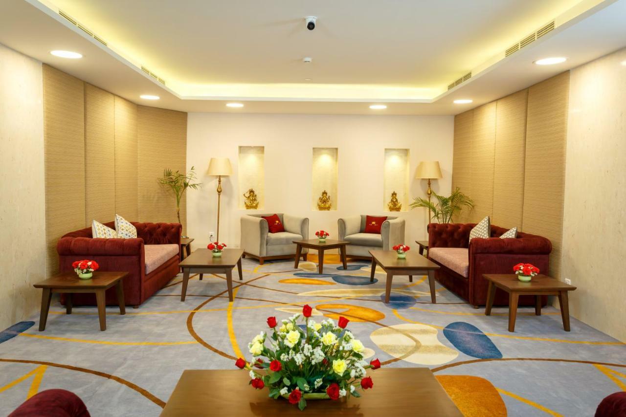 Hotel Crowne Imperial Kathmandu Bagian luar foto