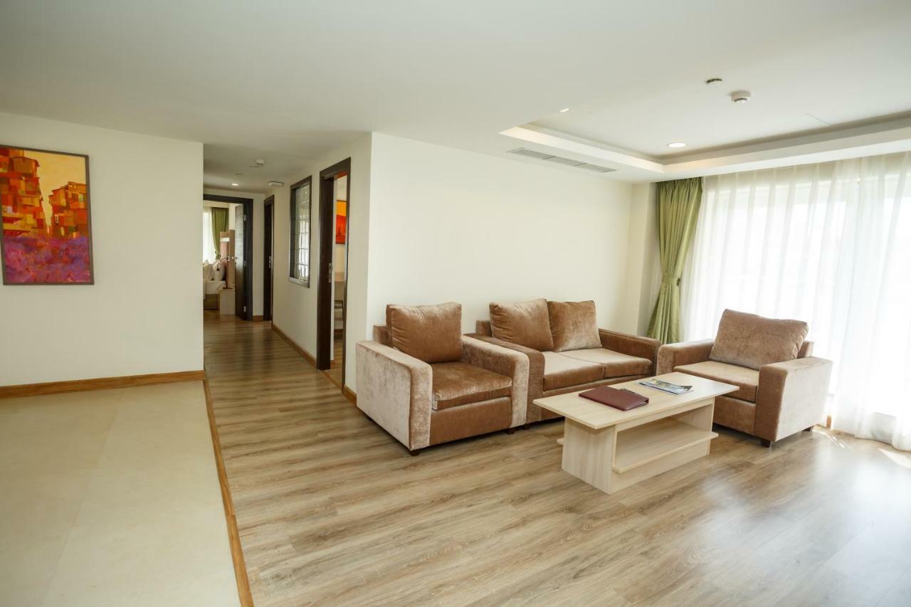Hotel Crowne Imperial Kathmandu Bagian luar foto