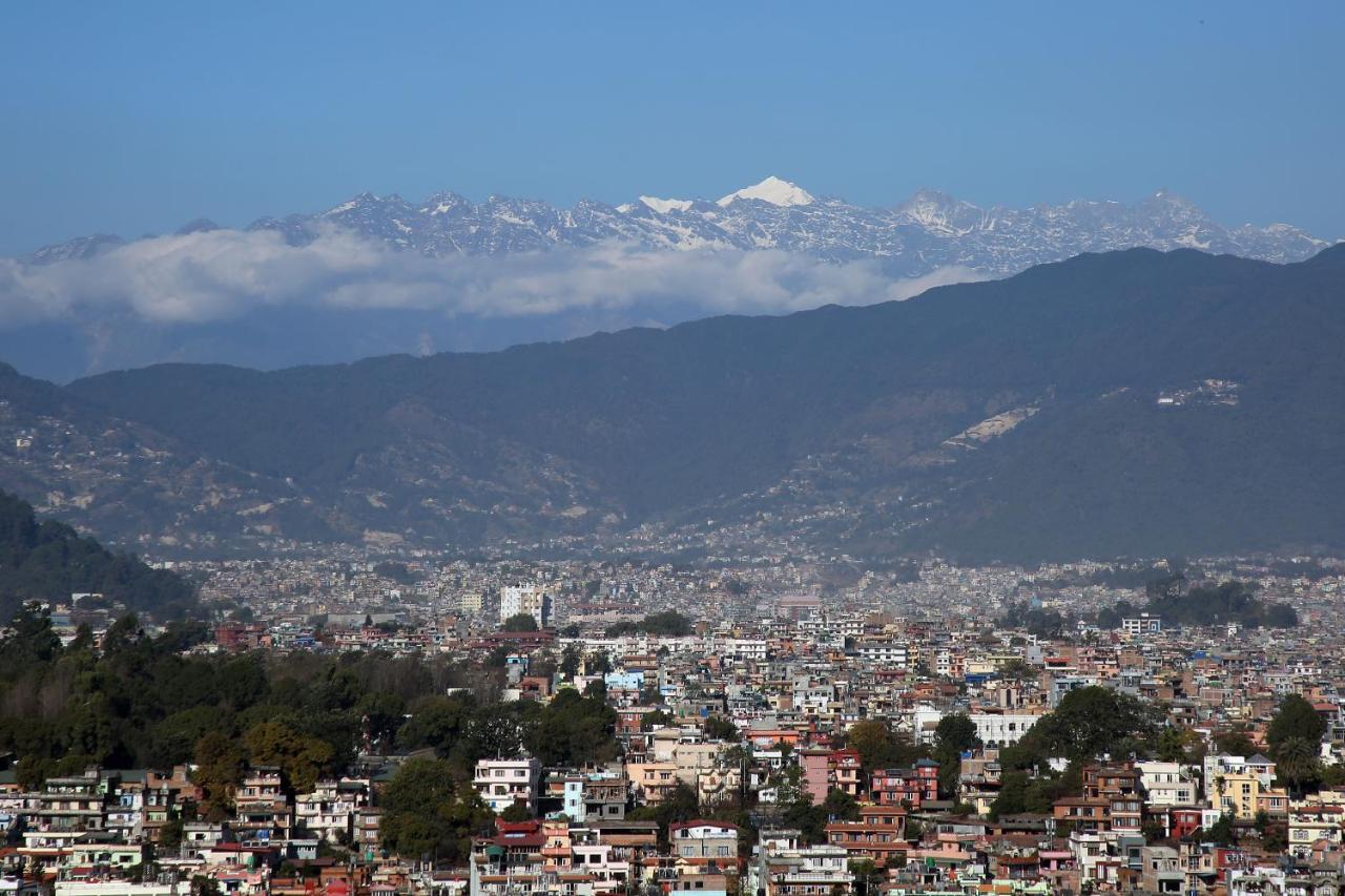 Hotel Crowne Imperial Kathmandu Bagian luar foto